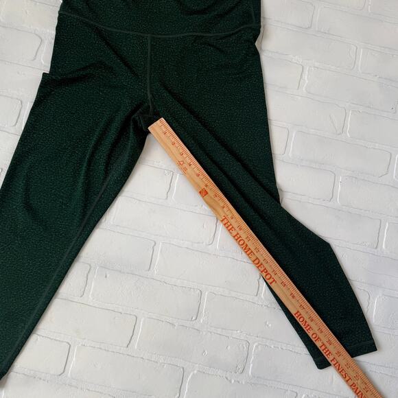 Gap Fit Women's Eclipse Green Print Yoga Capri 7/8 Pants Stretch sz L - Picture 4 of 6